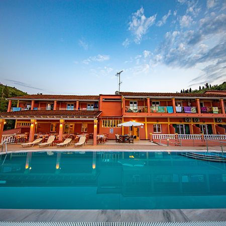 Hotel Penelope Букари Екстериор снимка