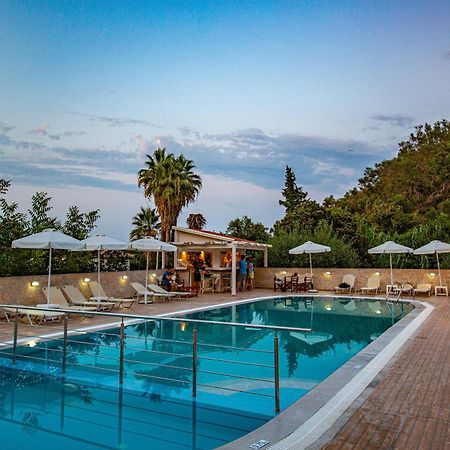 Hotel Penelope Букари Екстериор снимка