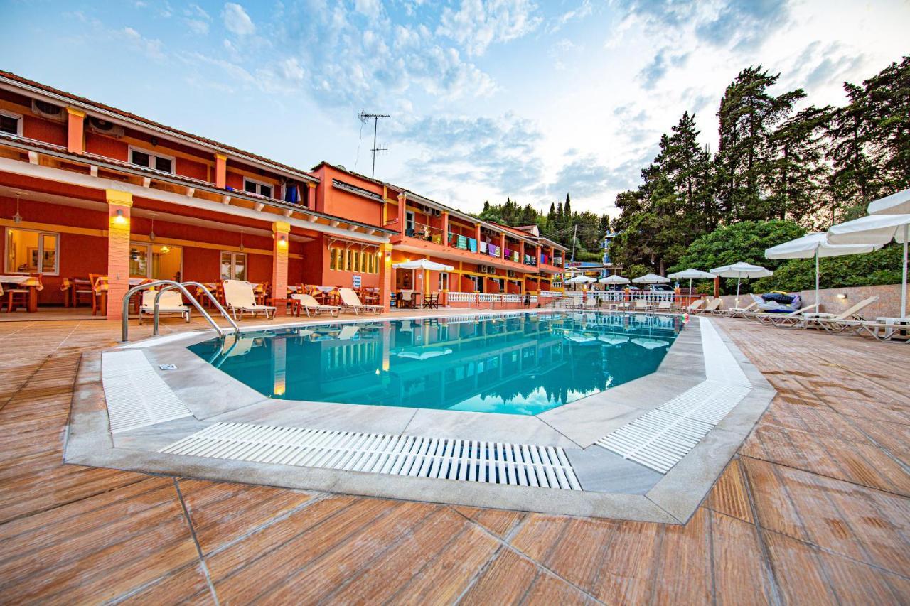Hotel Penelope Букари Екстериор снимка