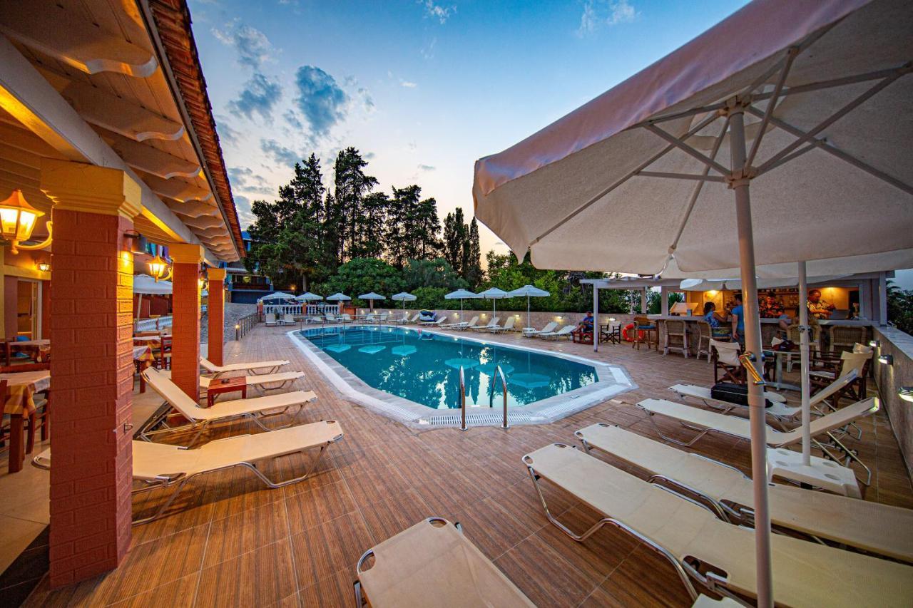 Hotel Penelope Букари Екстериор снимка